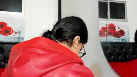 Snapshot of pinky_f00x chatting on 06/11/26, 12:32 pinky_f00x online show from 06/11/26, 12:32