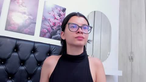 Snapshot of pinky_f00x chatting on 06/29/26, 07:25 pinky_f00x online show from 06/29/26, 07:25