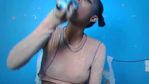 Snapshot of pinky_lov chatting on 12/21/25, 05:58 pinky_lov online show from 12/21/25, 05:58