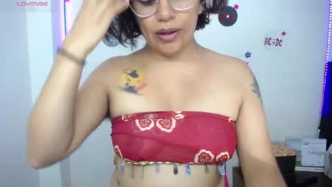 VIOLETA LOPEZ online show from 07/05/26, 04:19