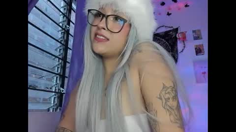 Snapshot of pinky_promiseex chatting on 05/22/26, 11:10 pinky_promiseex online show from 05/22/26, 11:10