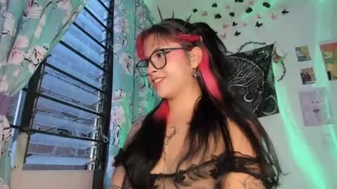 Snapshot of pinky_promiseex chatting on 07/02/26, 11:22 pinky_promiseex online show from 07/02/26, 11:22