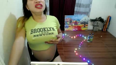 Snapshot of pinky_pussybobby69 chatting on 06/25/26, 03:27 Tina online show from 06/25/26, 03:27