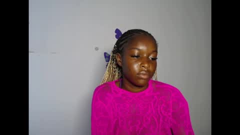 pinkykiki_247 online show from 01/06/26, 09:46