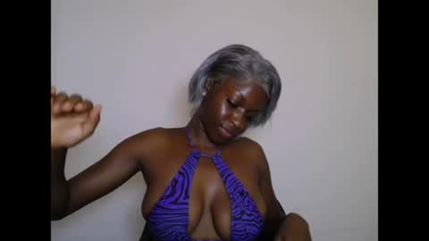 pinkykiki_247 online show from 04/22/26, 05:43
