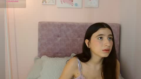 Perla online show from 04/01/26, 02:25