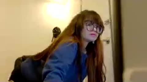 Snapshot of pinkyrosexx chatting on 07/12/26, 01:35 Rose online show from 07/12/26, 01:35