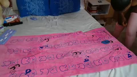 Pinky online show from 04/16/26, 01:23