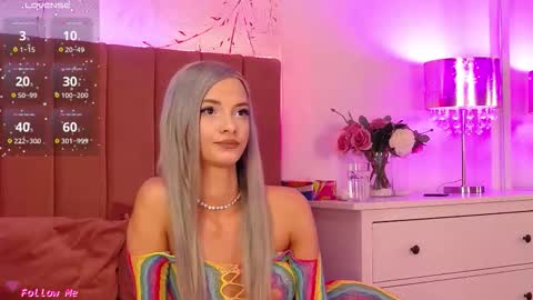 Pinky online show from 09/19/25, 04:51