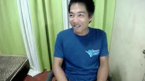 Snapshot of pinoy_brix chatting on 05/24/26, 04:17 pinoy_brix online show from 05/24/26, 04:17