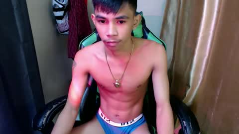 Snapshot of pinoy_oyd69 chatting on 05/21/26, 10:11 pinoy_oyd69 online show from 05/21/26, 10:11
