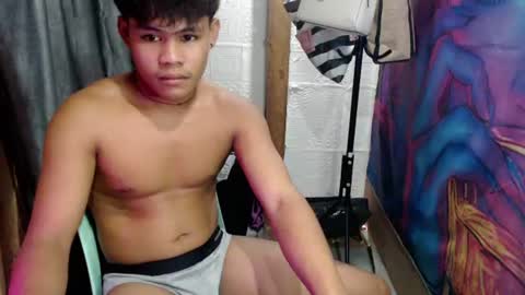 Snapshot of pinoy_shyboy69 chatting on 07/13/26, 02:03 pinoy_shyboy69 online show from 07/13/26, 02:03