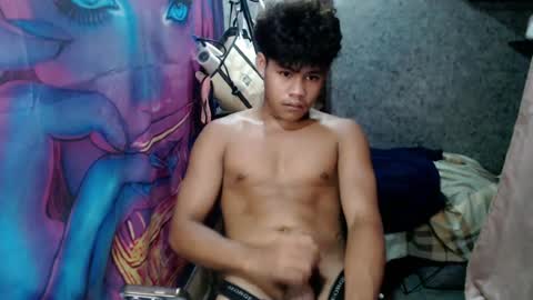 Snapshot of pinoy_shyboy69 chatting on 08/09/26, 03:34 pinoy_shyboy69 online show from 08/09/26, 03:34