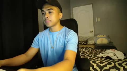 Snapshot of pinoyadriannexxx chatting on 10/02/25, 02:29 Adrianne online show from 10/02/25, 02:29