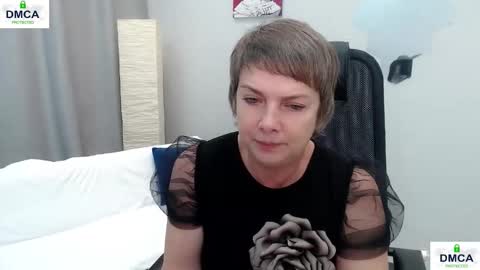 Bella online show from 11/30/25, 07:01