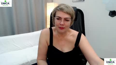 Bella online show from 04/16/26, 05:08