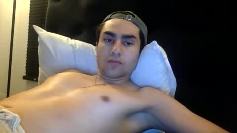 Snapshot of pipeyourboy chatting on 10/29/25, 05:25 pipeyourboy online show from 10/29/25, 05:25