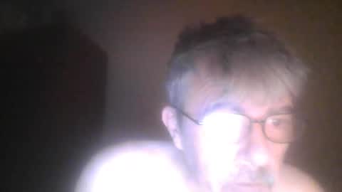 Snapshot of pipi2704 chatting on 12/07/24, 12:52 pipi2704 online show from 12/07/24, 12:52