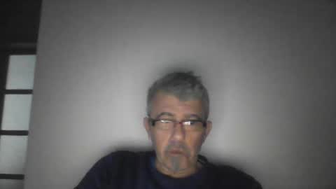 Snapshot of pipi2704 chatting on 01/11/25, 07:06 pipi2704 online show from 01/11/25, 07:06