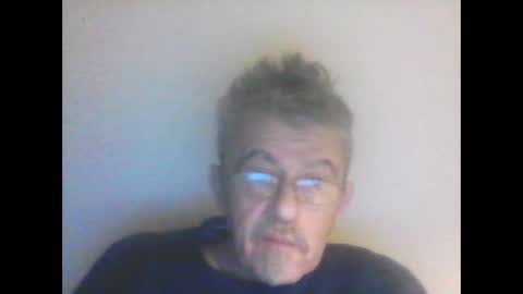 Snapshot of pipi2704 chatting on 01/17/25, 05:21 pipi2704 online show from 01/17/25, 05:21