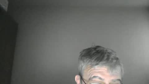 Snapshot of pipi2704 chatting on 01/19/25, 06:31 pipi2704 online show from 01/19/25, 06:31