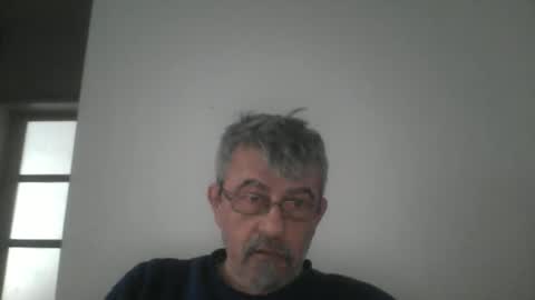 Snapshot of pipi2704 chatting on 01/26/25, 02:30 pipi2704 online show from 01/26/25, 02:30