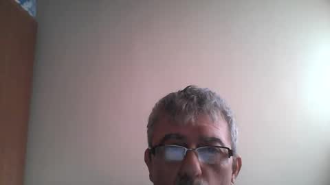 Snapshot of pipi2704 chatting on 02/02/25, 11:51 pipi2704 online show from 02/02/25, 11:51