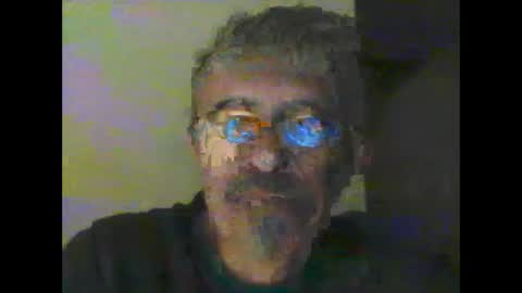 Snapshot of pipi2704 chatting on 02/18/25, 02:49 pipi2704 online show from 02/18/25, 02:49