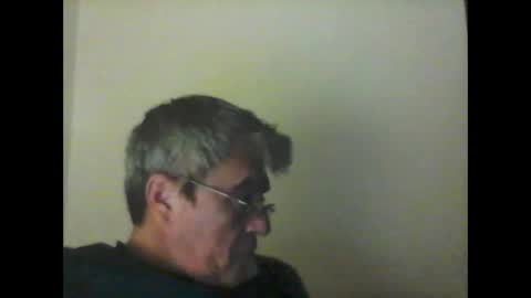 Snapshot of pipi2704 chatting on 02/26/25, 02:37 pipi2704 online show from 02/26/25, 02:37