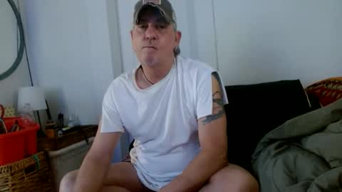 Snapshot of pirate334 chatting on 06/05/26, 08:14 pirate334 online show from 06/05/26, 08:14