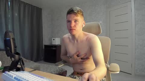 Pierre online show from 09/28/25, 06:19