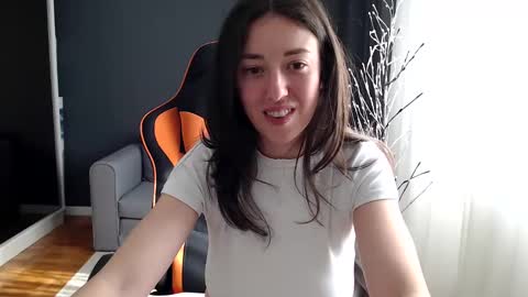 piscesgirl06 online show from 02/19/25, 09:50