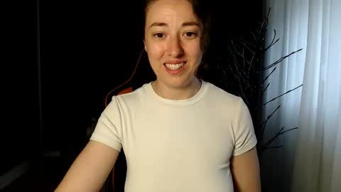Snapshot of piscesgirl06 chatting on 05/28/26, 03:26 piscesgirl06 online show from 05/28/26, 03:26