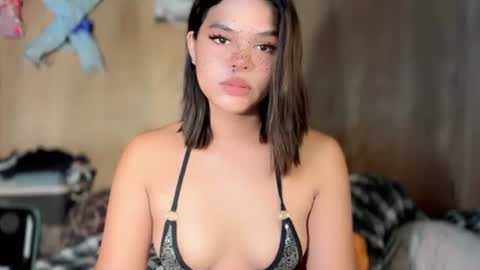 Snapshot of pititexxx69 chatting on 06/24/26, 03:16 sunshine online show from 06/24/26, 03:16