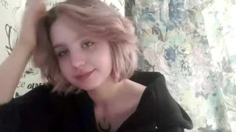 Caroline online show from 04/05/26, 04:31