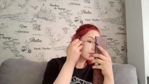Caroline online show from 04/22/26, 04:37