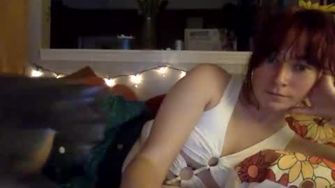 Snapshot of pixie_bella chatting on 05/26/26, 02:24 pixie_bella online show from 05/26/26, 02:24