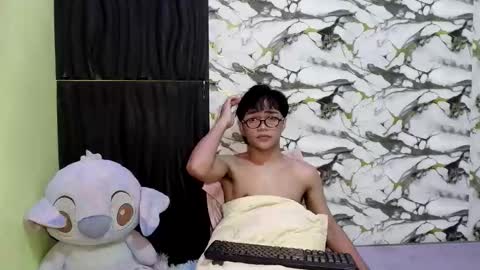 Snapshot of pixie_hugecock chatting on 06/11/26, 12:36 jay online show from 06/11/26, 12:36