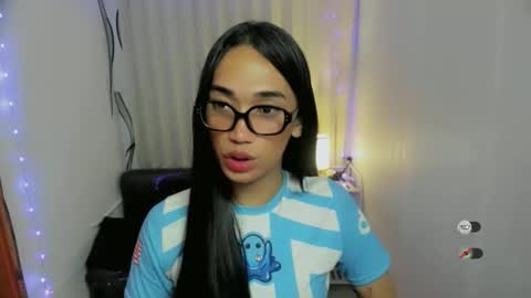 pixiedoll_ online show from 01/15/26, 01:32