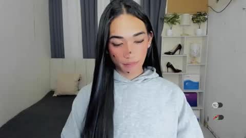 pixiedoll_ online show from 02/09/26, 05:28