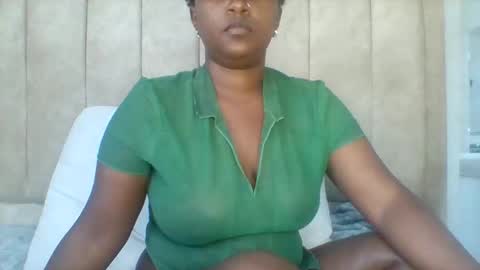 pixietease1 online show from 11/17/25, 11:27