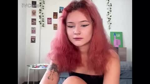 Snapshot of pixieyes0n chatting on 02/24/26, 02:53 Daryl online show from 02/24/26, 02:53