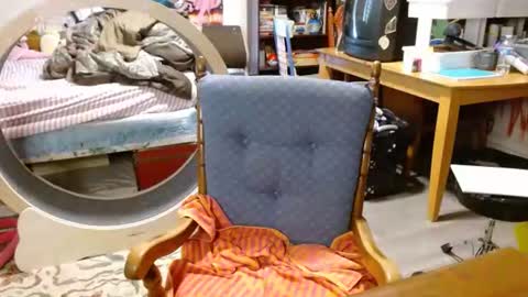 Izzy online show from 05/14/26, 03:41