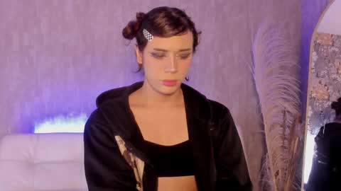 cris online show from 11/18/25, 03:23