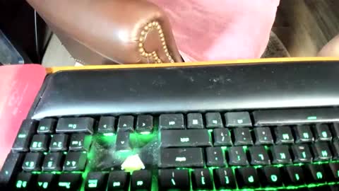 Snapshot of plainodude7 chatting on 12/15/25, 03:22 Plain ODude online show from 12/15/25, 03:22