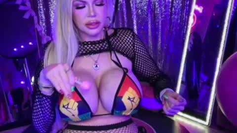 Snapshot of plasticfuckdoll chatting on 06/20/26, 02:03 Dumb bimbo fuck doll online show from 06/20/26, 02:03