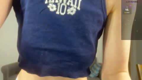 Snapshot of play_me_softly chatting on 12/15/25, 03:27 play_me_softly online show from 12/15/25, 03:27