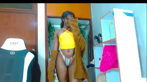 Snapshot of playboytit chatting on 01/17/25, 06:36 playboytit online show from 01/17/25, 06:36