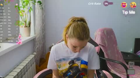 Snapshot of playful_mary chatting on 05/25/26, 05:24 Masha online show from 05/25/26, 05:24