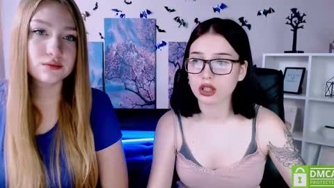 Snapshot of playful_sophie chatting on 12/20/24, 02:05 Sophie online show from 12/20/24, 02:05